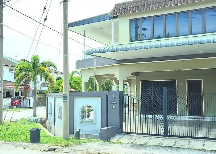 Spacious End-Lot House, 3 Parkings @Ipoh, Tambun