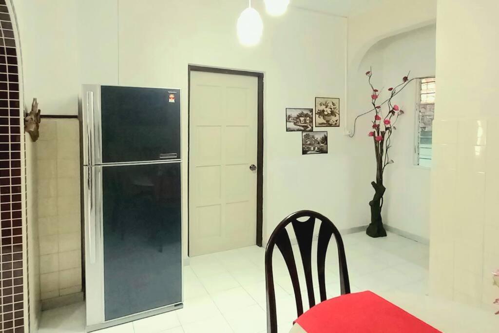Spacious End-lot House, 3 Parkings @ipoh, Tambun Rumah percutian *