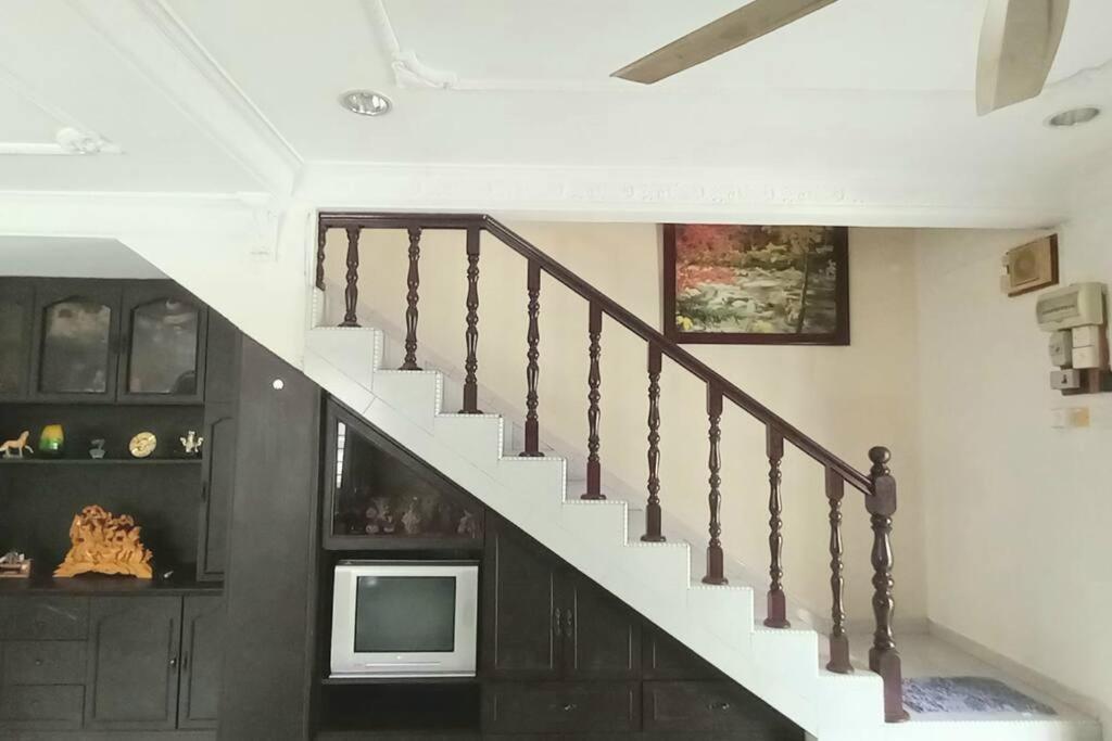 Spacious End-lot House, 3 Parkings @ipoh, Tambun Rumah percutian Ipoh