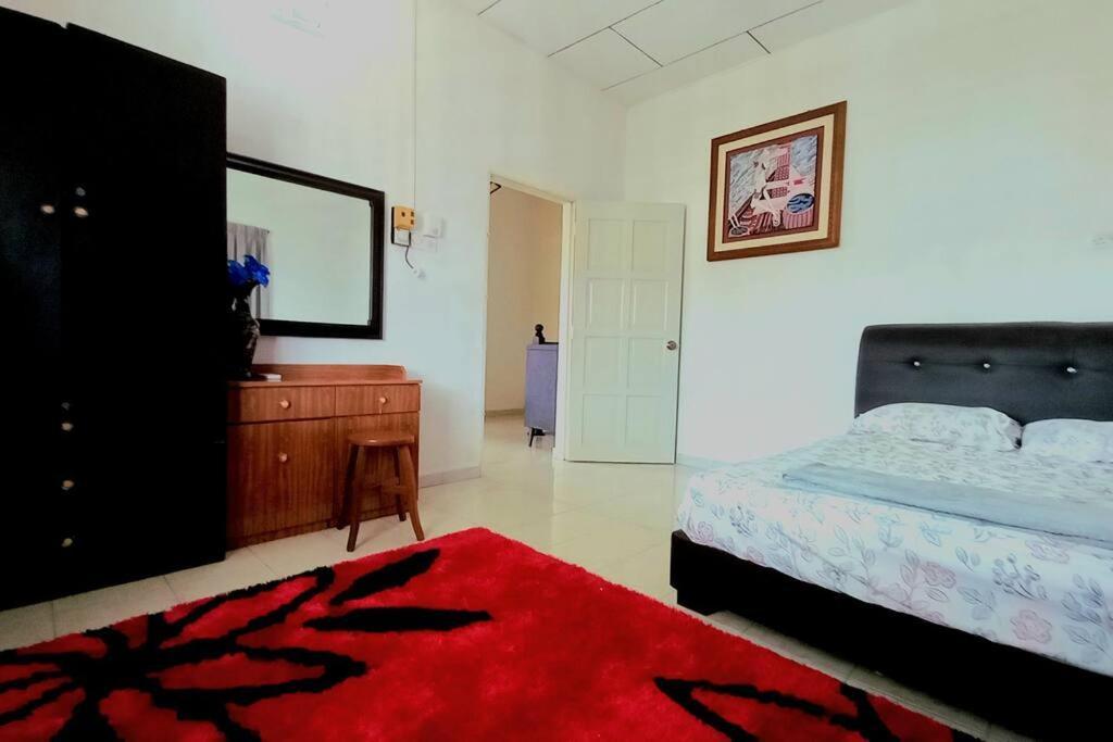 Spacious End-lot House, 3 Parkings @ipoh, Tambun Rumah percutian Ipoh