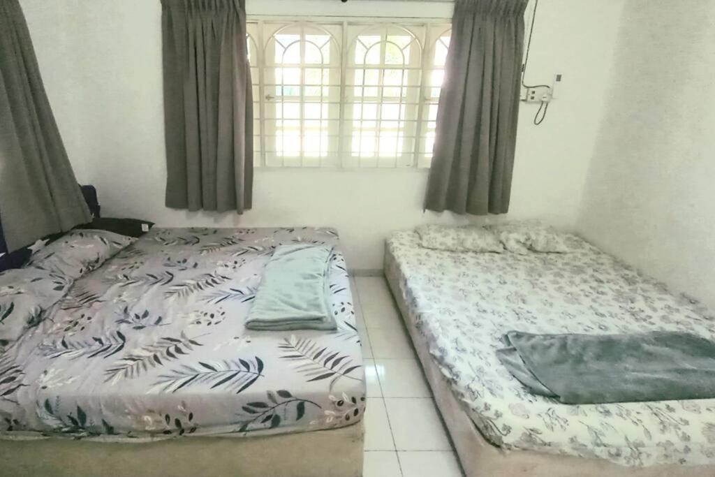 Spacious End-lot House, 3 Parkings @ipoh, Tambun *